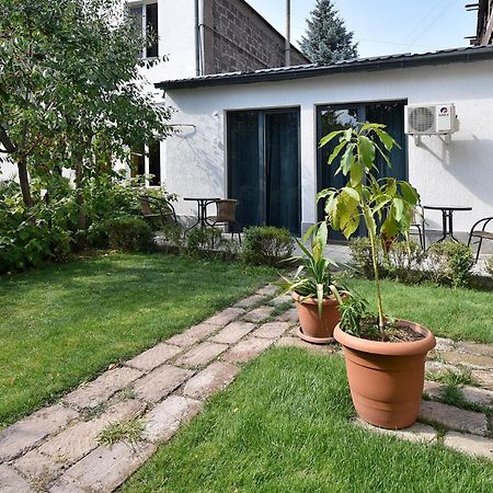 The Nut Guest House Erevan Exterior foto