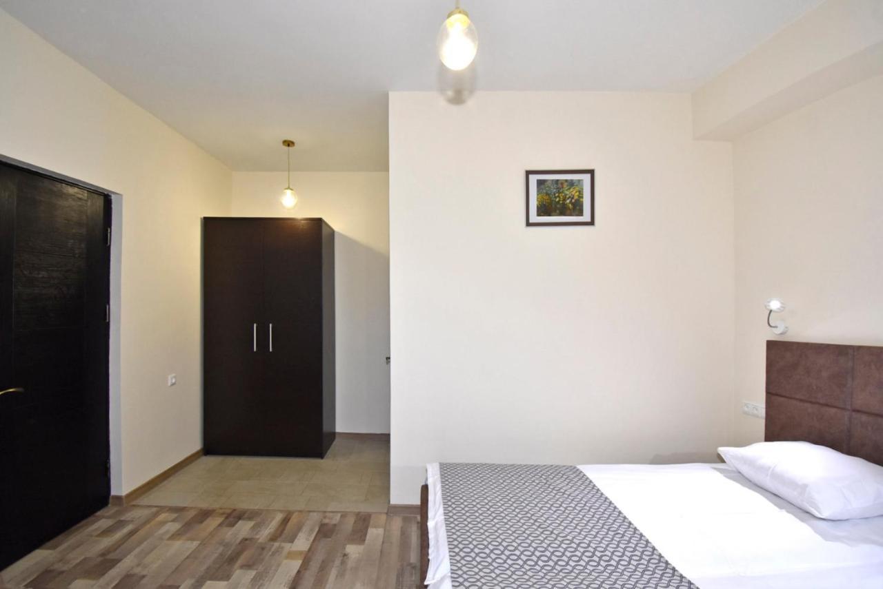 The Nut Guest House Erevan Exterior foto